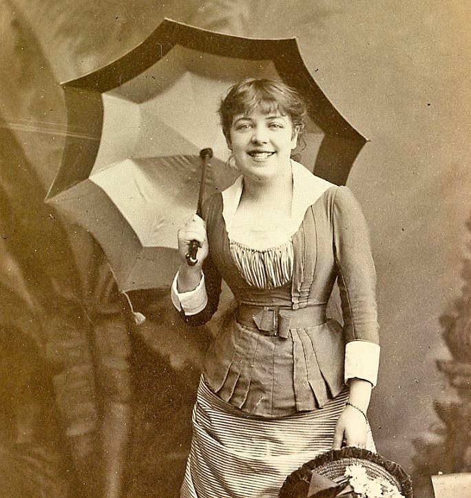 ジャンヌ・サマリー(Jeanne Samary) 19世紀後半のフランス人女優　ルノワールがよくモデルとして描いた作品に出ている